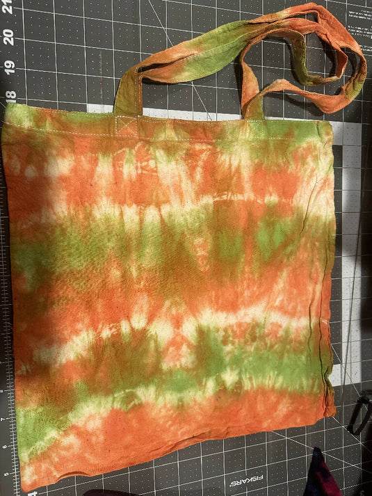Lightweight tie dye tote bag